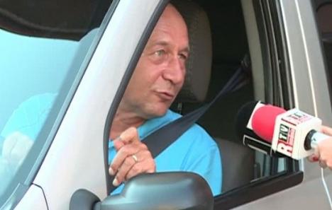 Traian Băsescu a provocat un accident rutier